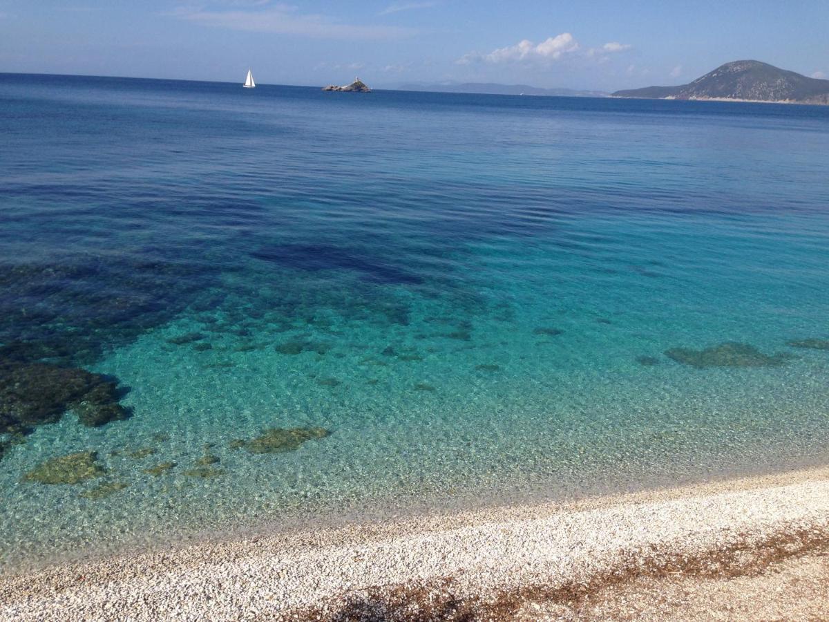 Hotel Villa Ombrosa Portoferraio Bagian luar foto