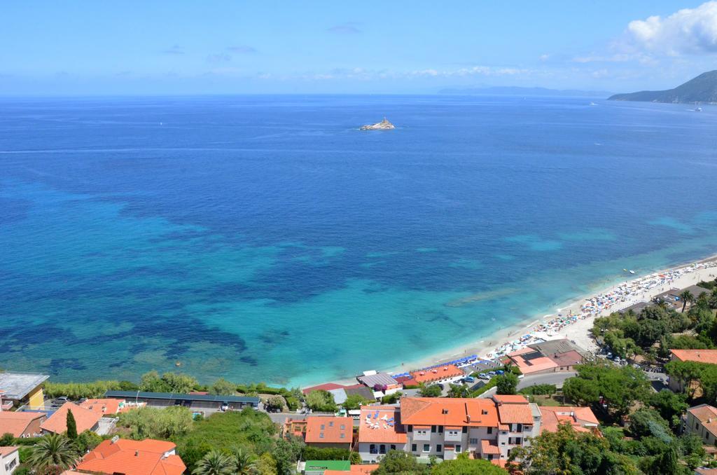 Hotel Villa Ombrosa Portoferraio Bagian luar foto