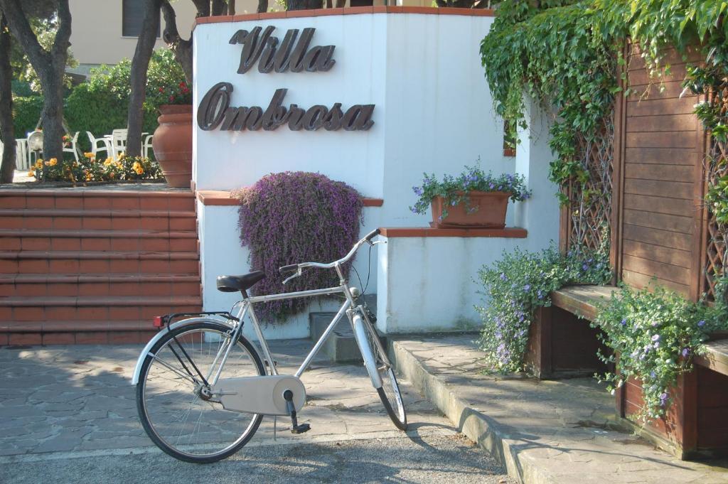 Hotel Villa Ombrosa Portoferraio Bagian luar foto